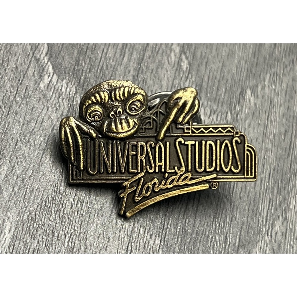 E.T. Universal Studios Florida Pin Souvenir Collectible Movie Character 1982 - Picture 1 of 4